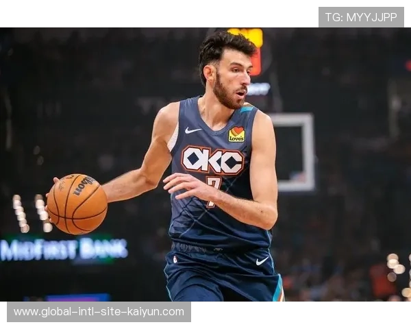 雷霆无限换防体系,霍姆格伦后卫移动速度支撑防守轮转 雷霆无限换防体系,霍姆格伦后卫移动速度支撑防守轮转